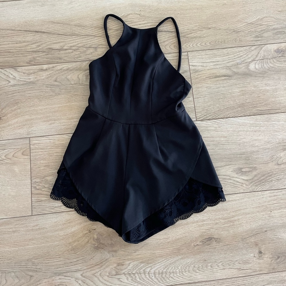 Rumor Boutique XS Black Romper with Lace